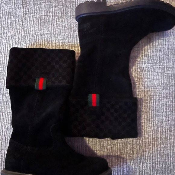 Gucci Kids Black Boots with Red and Green Accents - Picture 1 of 8